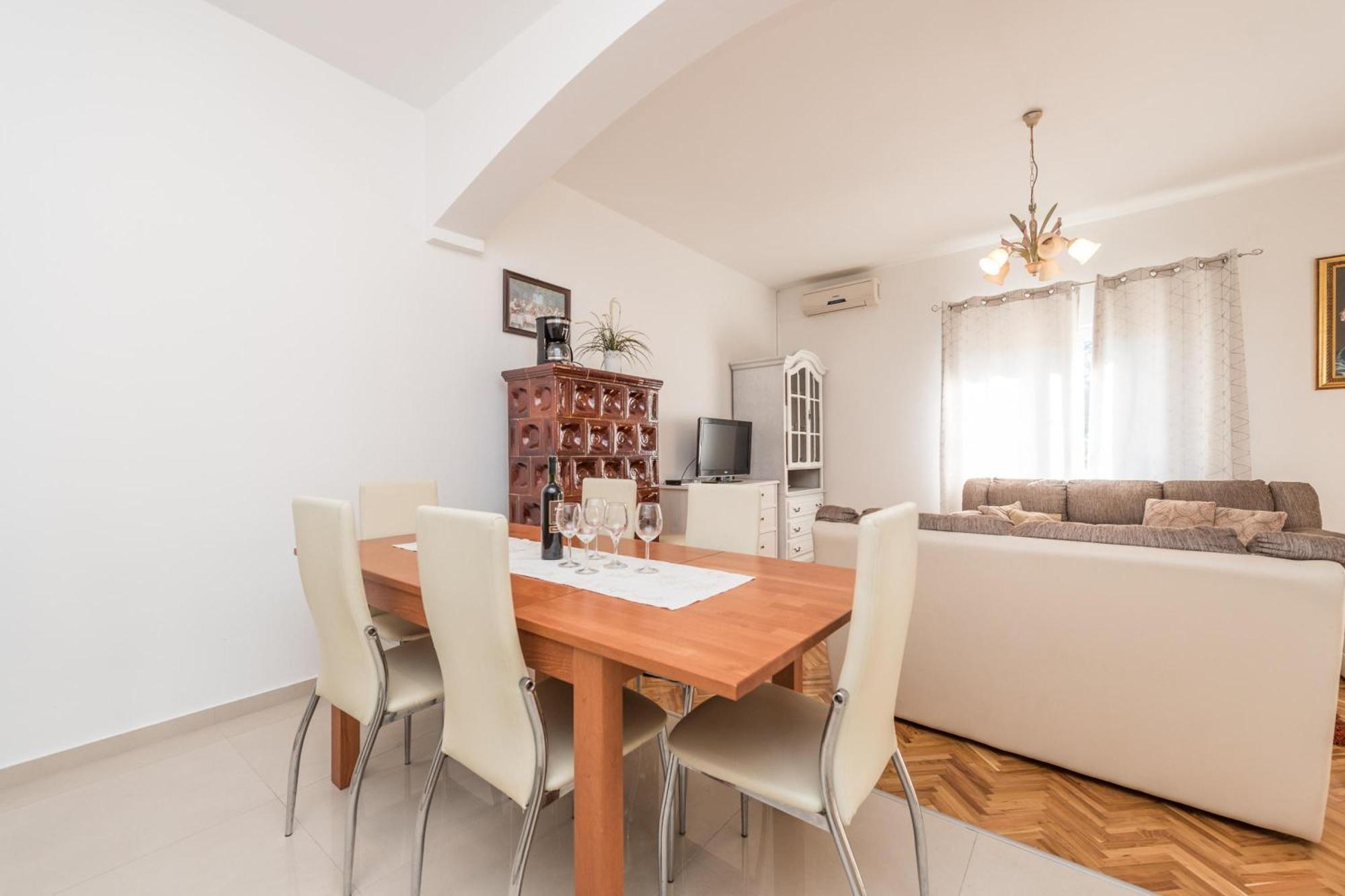 Family Friendly Pool House Ana - Happy Rentals Bibinje Exterior foto
