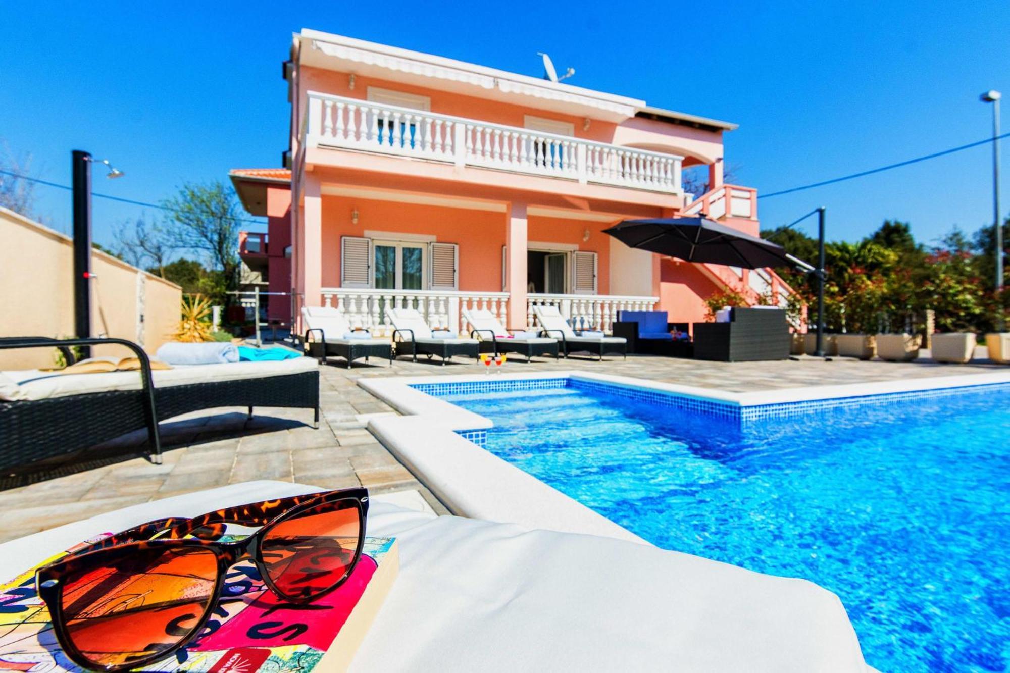 Family Friendly Pool House Ana - Happy Rentals Bibinje Exterior foto