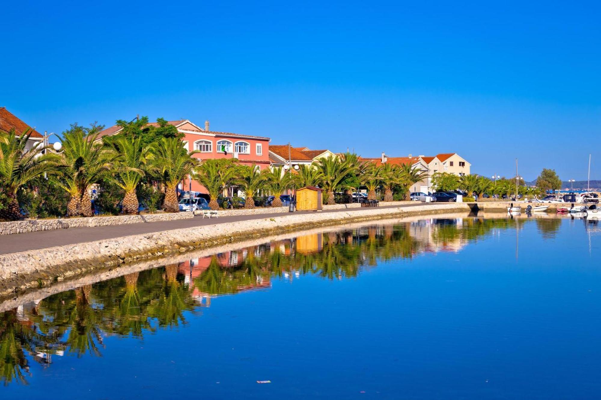 Family Friendly Pool House Ana - Happy Rentals Bibinje Exterior foto
